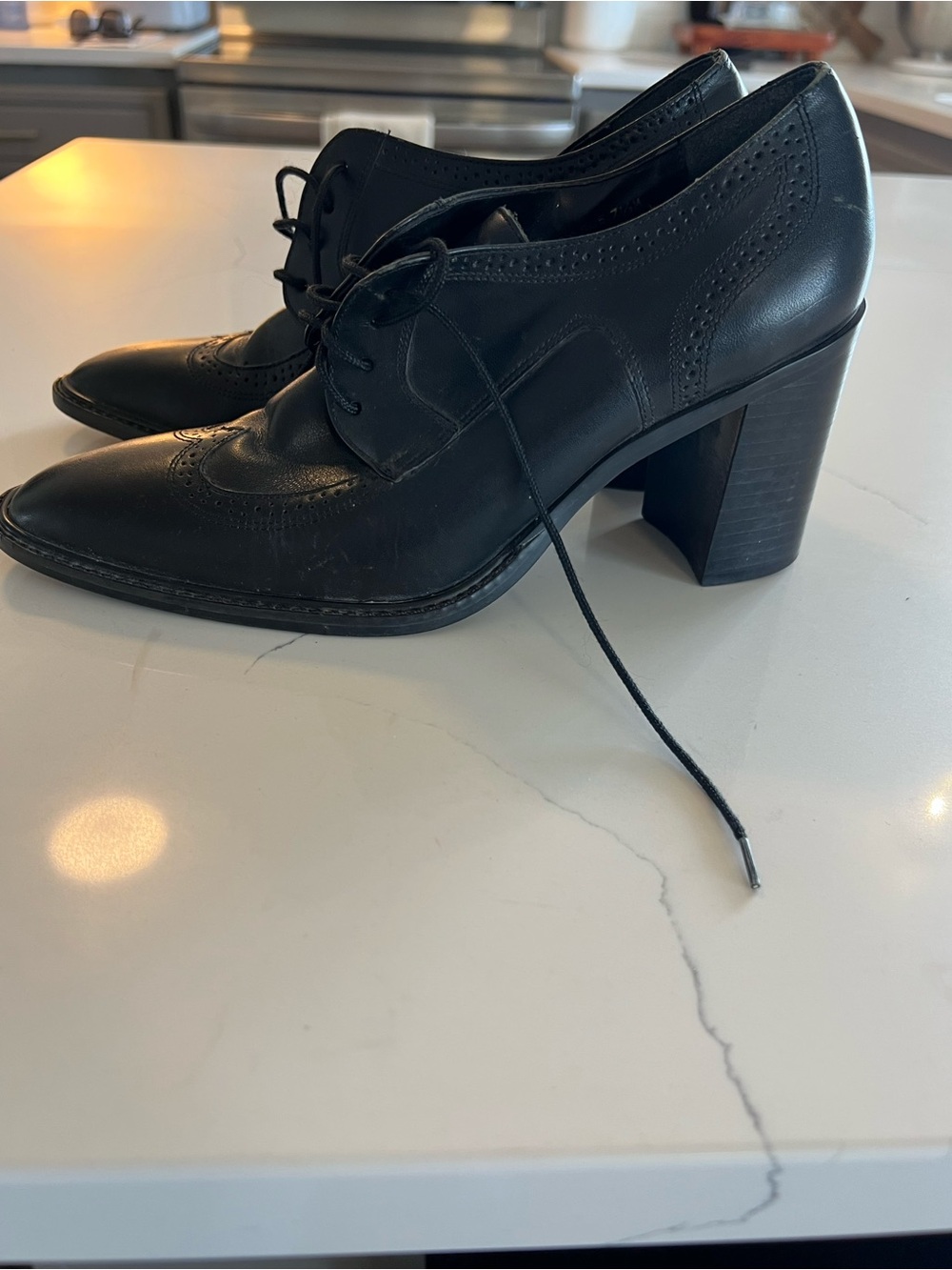 Apostrophe Black Leather Lace-Up Block Heel Wingtip Oxfords